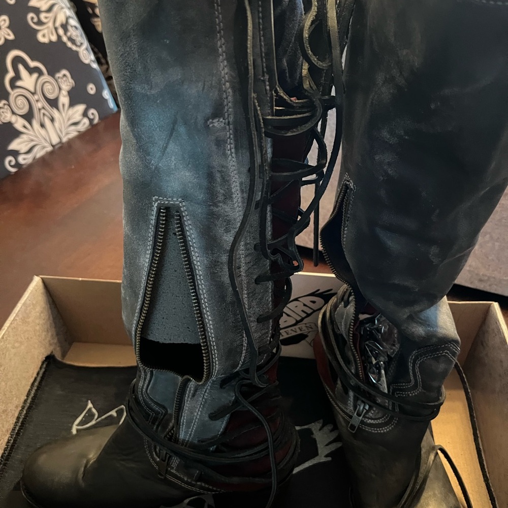 Freebird by Steven Black Lace-Up Tall Boots size 10 - Picture 5 of 10